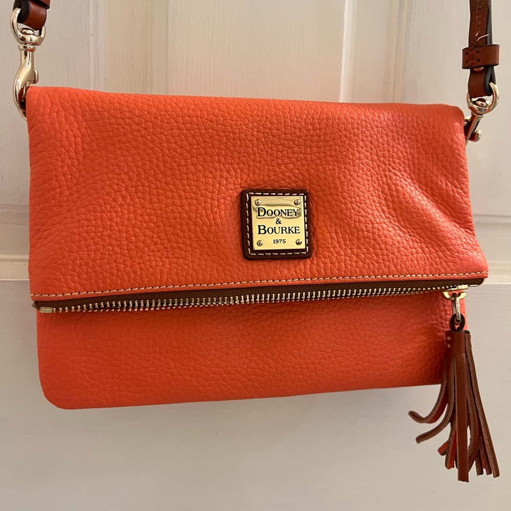 Dooney and Bourke crossbody bag